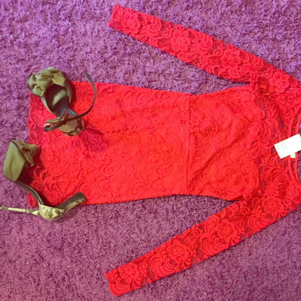 🔥New🔥 Red Lace Dress size4