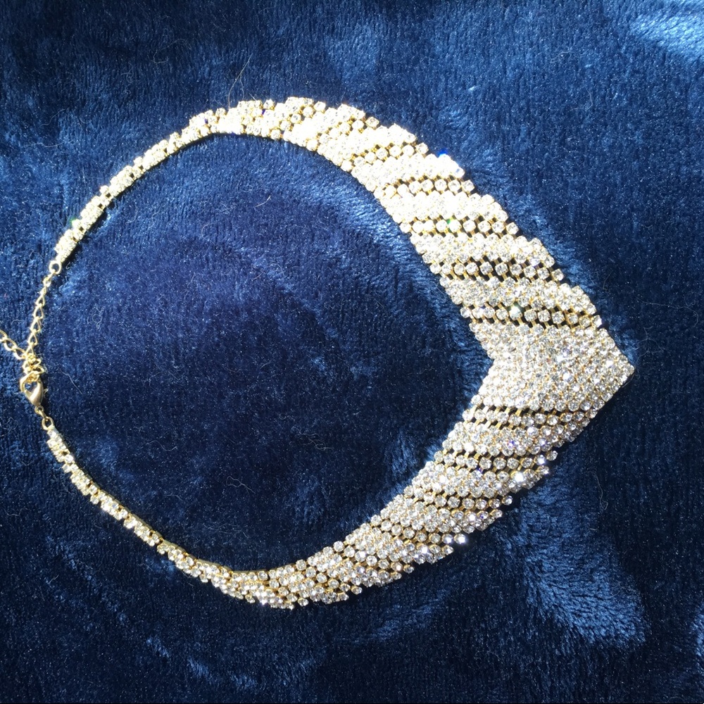 Elegant evening rhinestone necklace.