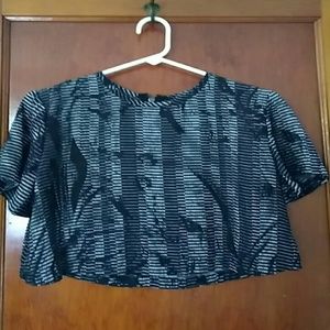 Abstract print cropped top