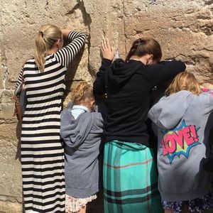 Meet your Posher, Gila