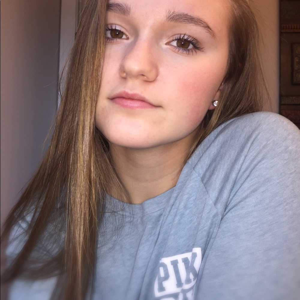 Meet your Posher, Olivia