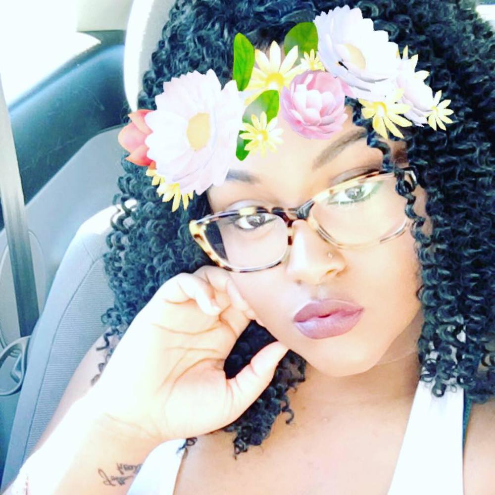 Meet your Posher, Adrionna