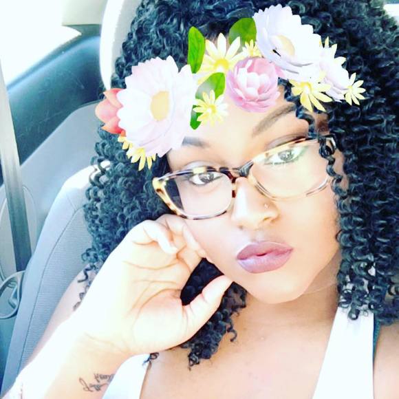 Meet your Posher, Adrionna - Picture 1 of 1