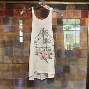 High/low Mudd tropical tank top 🌴