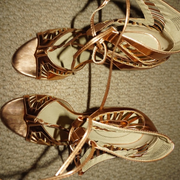 Rose Gold Heeled sandals - Picture 2 of 3
