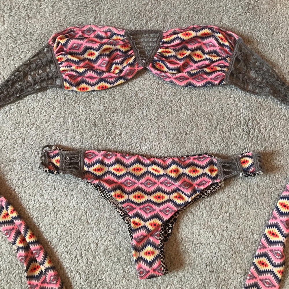 Acacia bikini set in Navajo