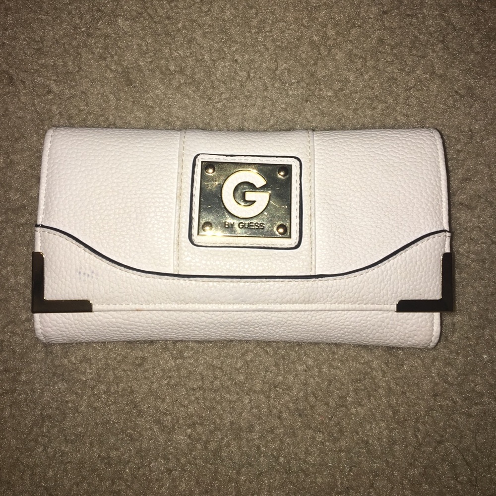 Guess snap wallet