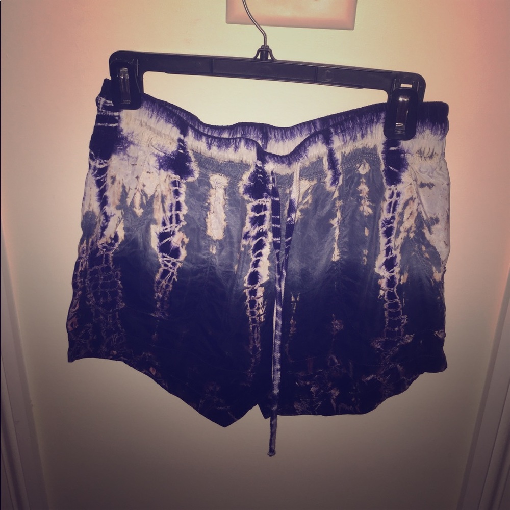 Hard tail shorts