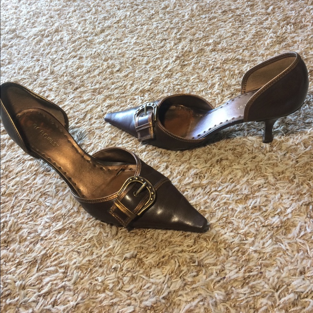BCBG Brown w/ Bronze Trim Pump-Gold Buckle Detail