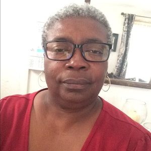 Meet your Posher, Pauline