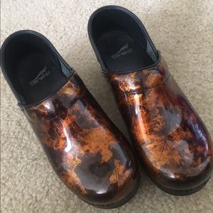 Danskos clogs