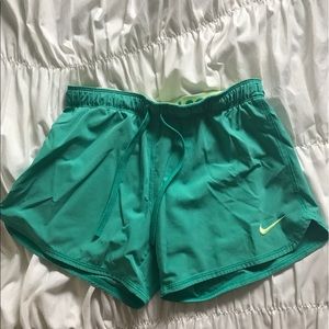 Nike Sz XS Teal/Lime Green Lined Shorts
