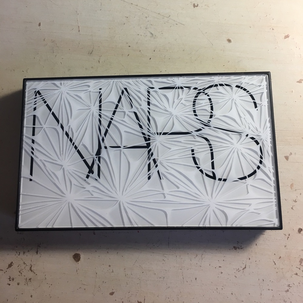 NARS Virtual Domination Cheek Palette - Picture 2 of 4