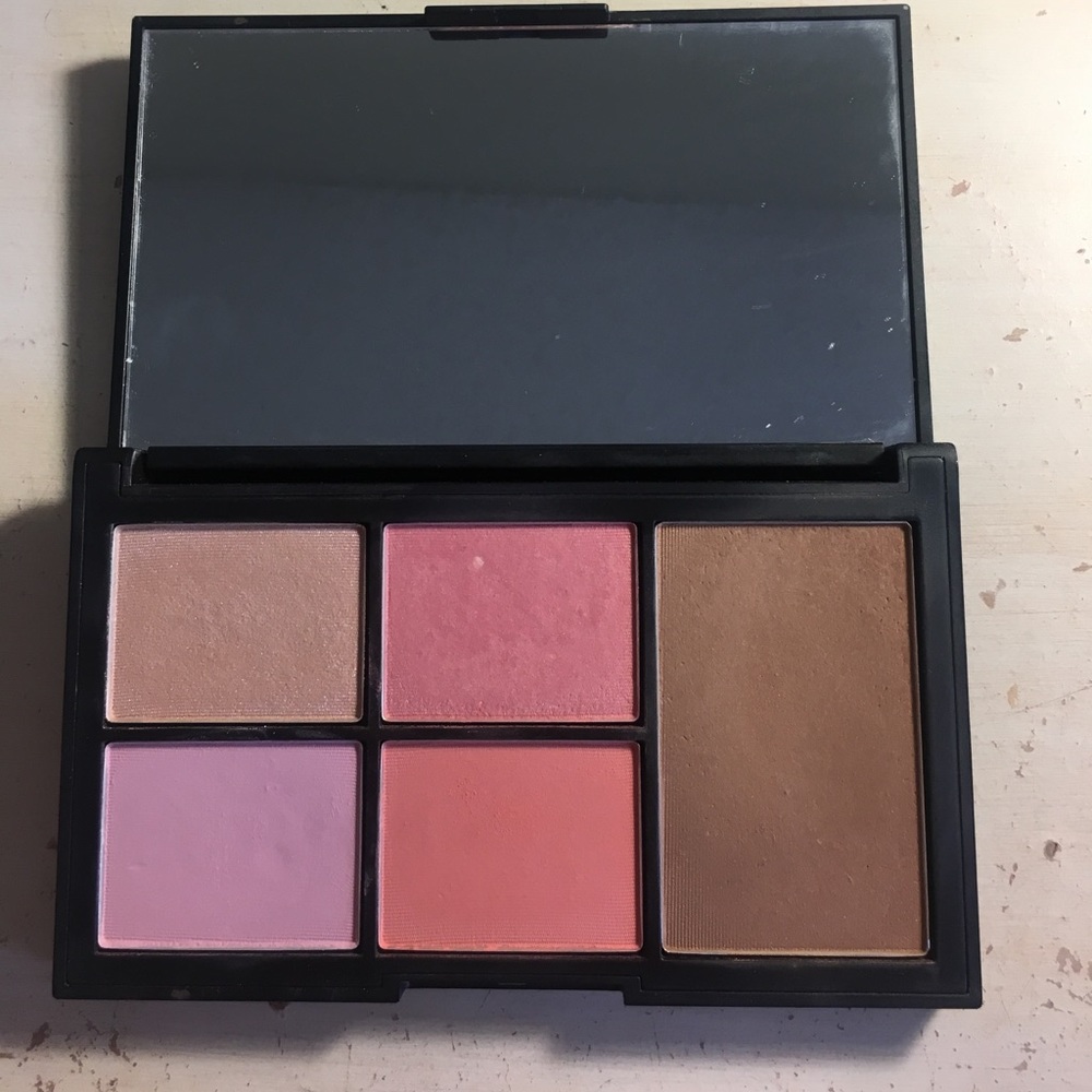 NARS Virtual Domination Cheek Palette - Picture 3 of 4