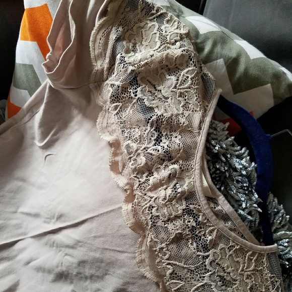 H&M TOP - Picture 2 of 2