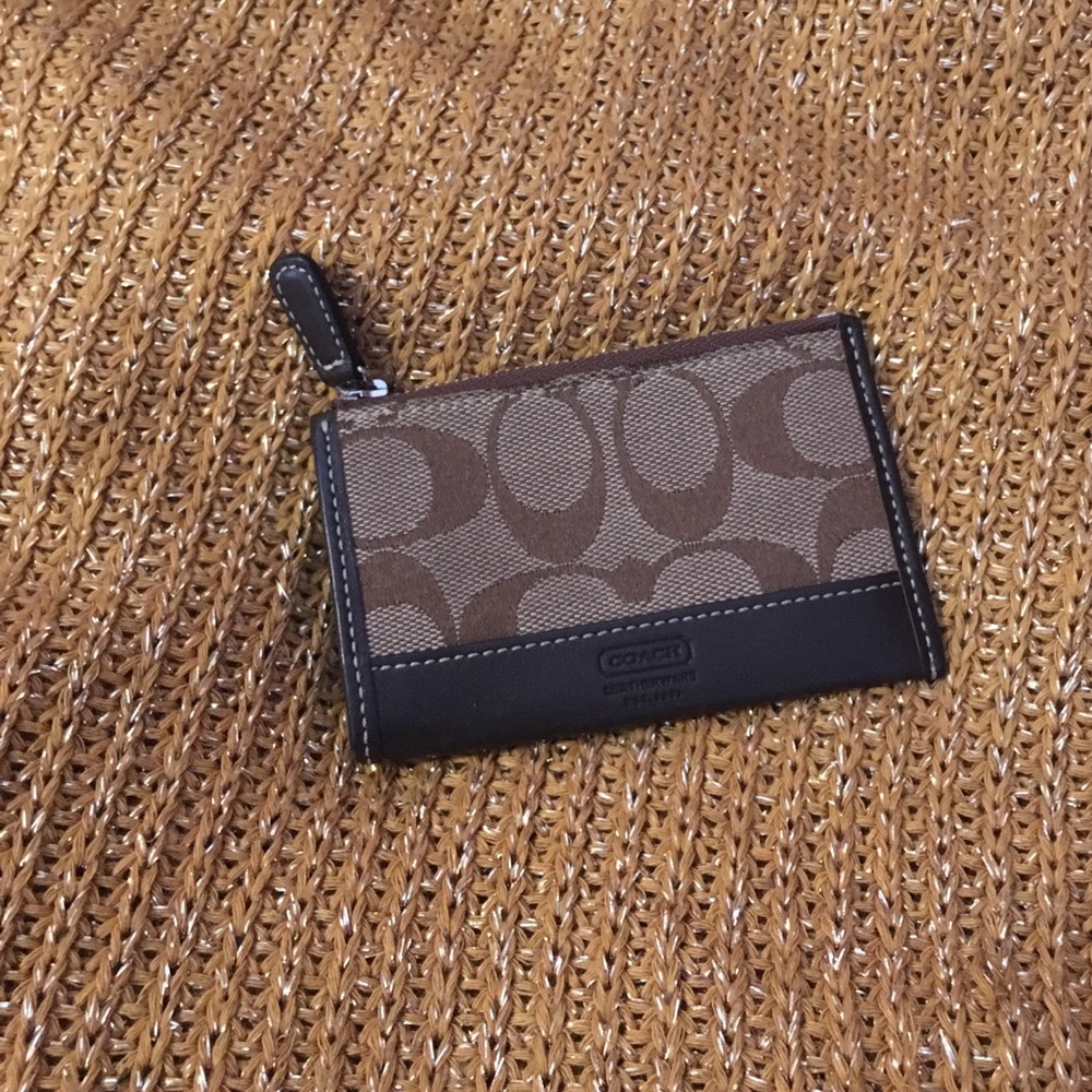 Coach zip ID case