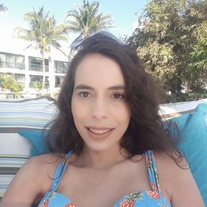 Meet your Posher, Camila