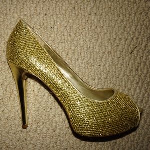 Shiny Gold Guess Heels