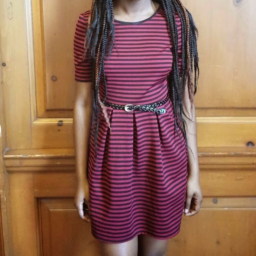 Red and black striped dress - Picture 3 of 3