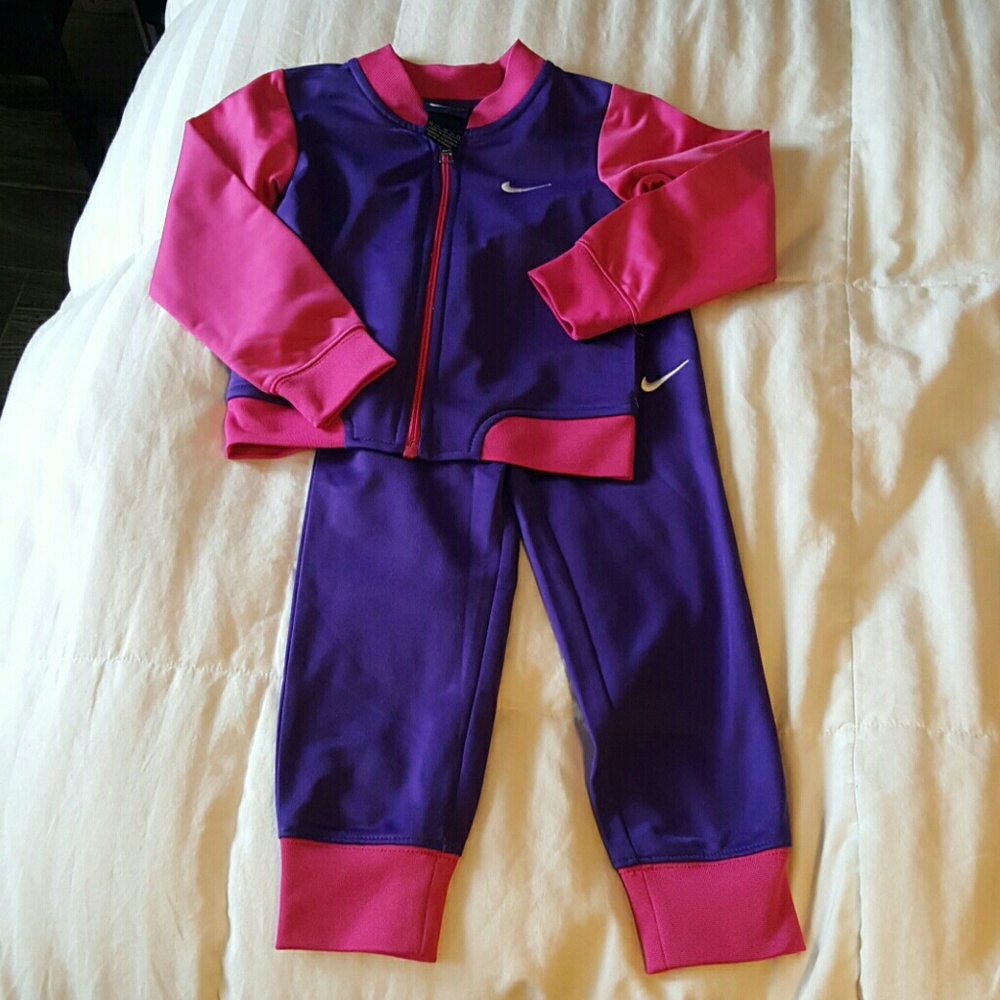 Nike Girls Tracksuit 3T