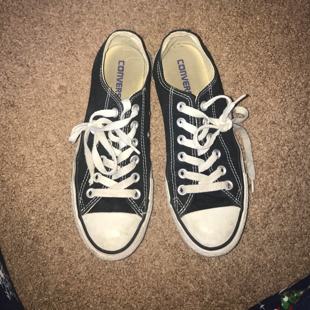 Black Converse!