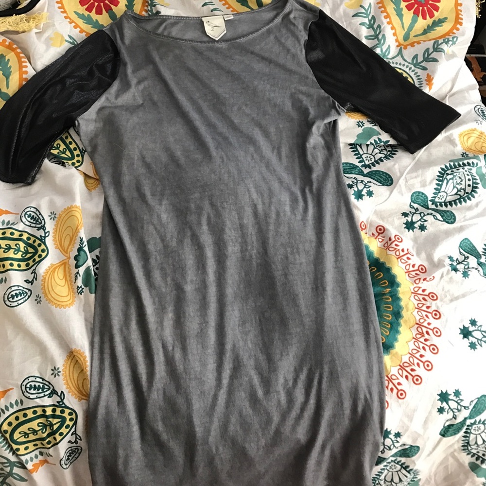 Grey body con dress with leather sleeves