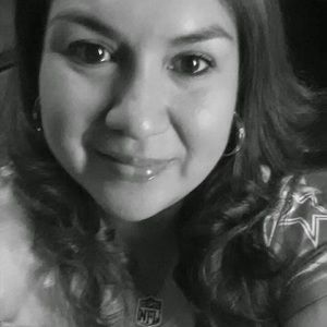 Meet your Posher, Corina