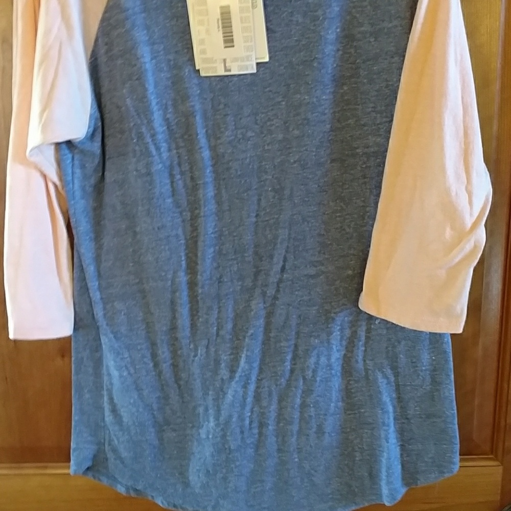 New LuLaRoe Randy Top!! - Picture 2 of 3