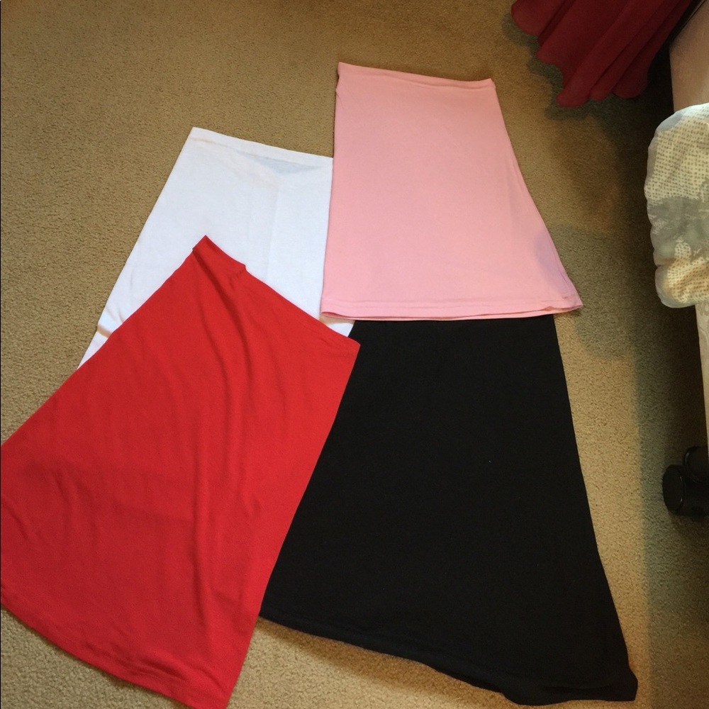 4 hijabs