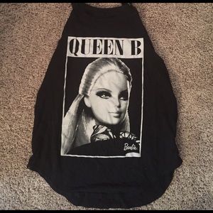 Barbie queen b shirt
