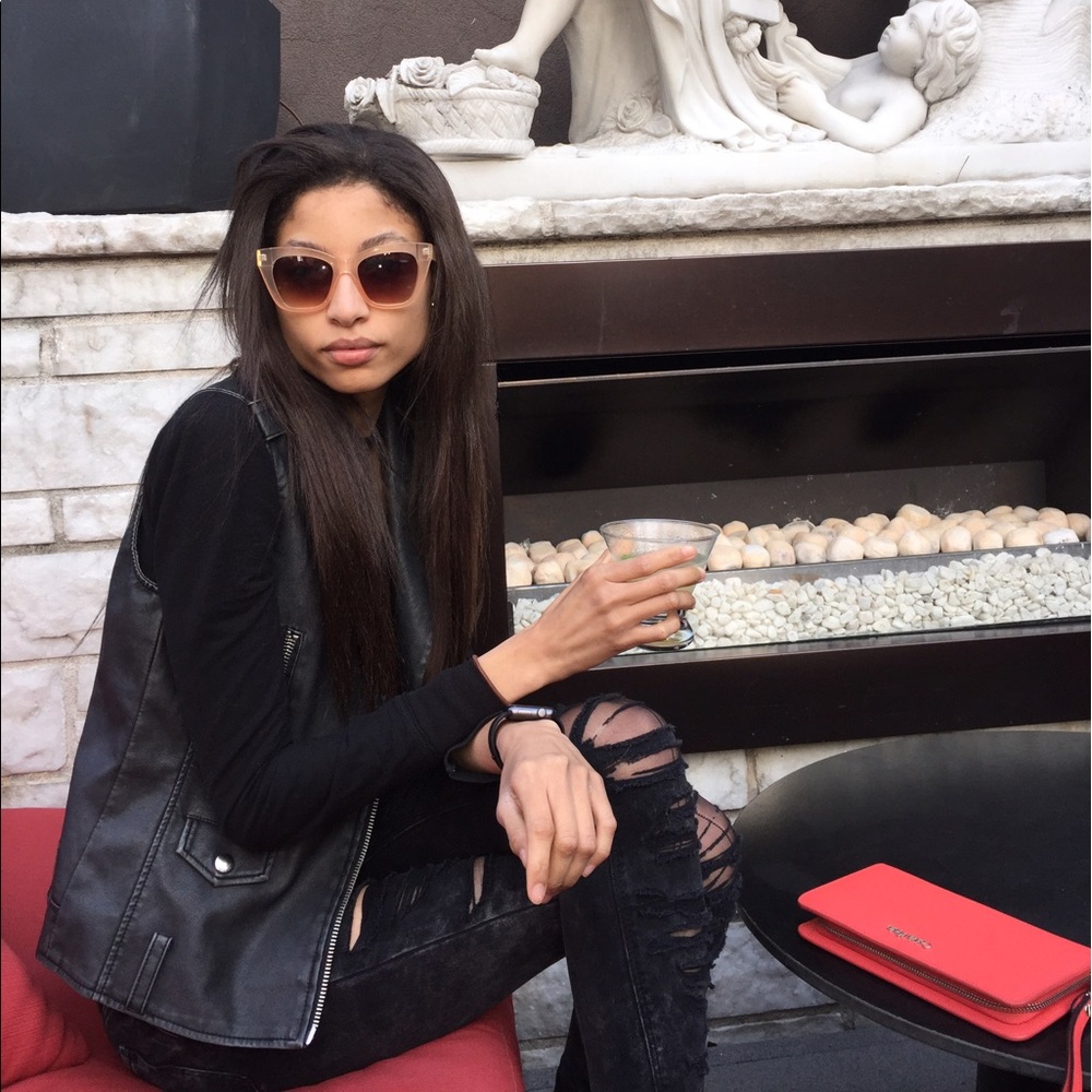 Meet your Posher, Shiya