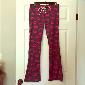 Kiss Pants 💋💋💋