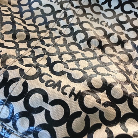 Coach Poppy Shoulder Bag - Picture 3 of 4