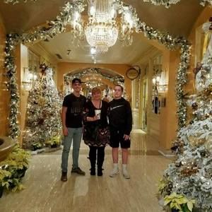 Meet your Posher, Debbie