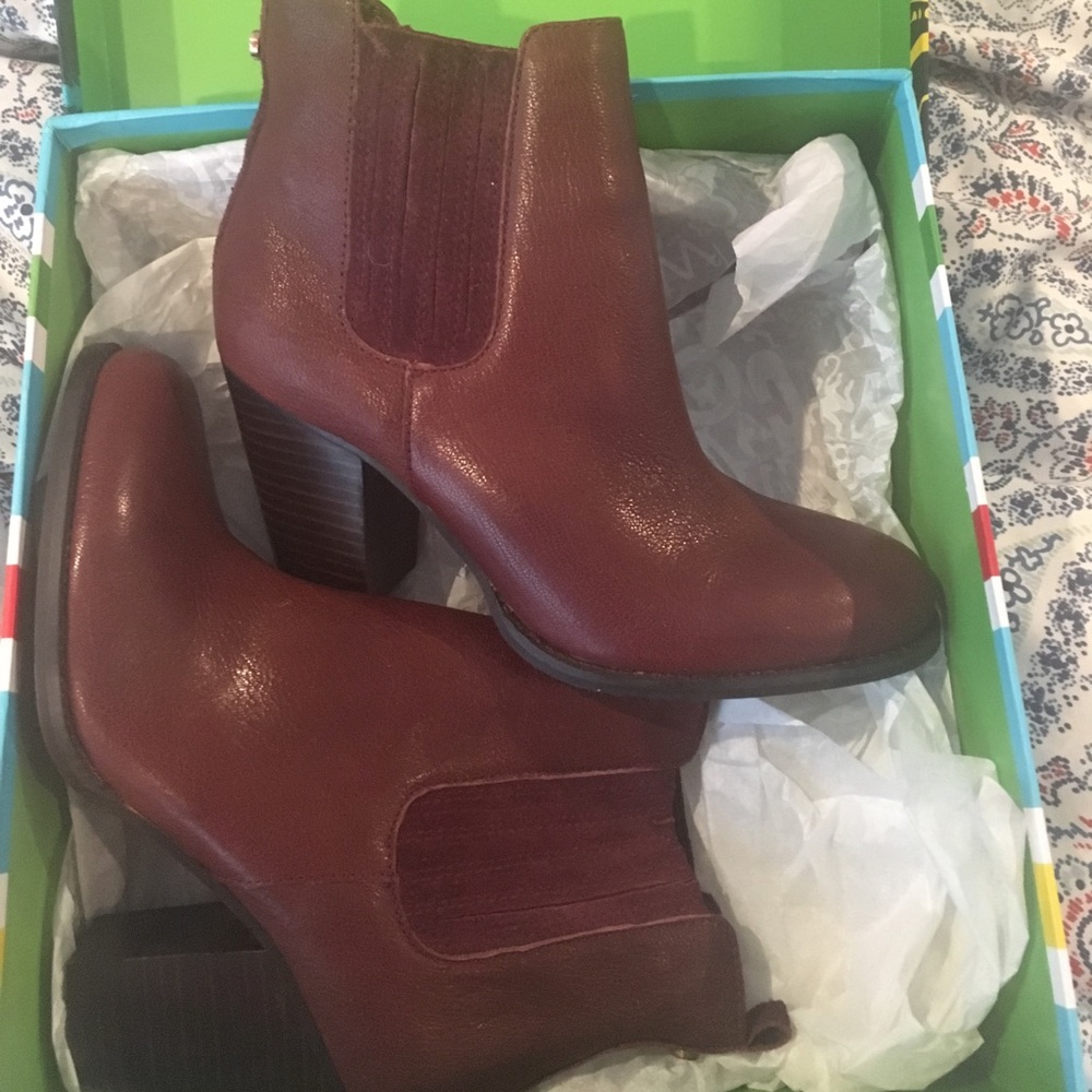 C wonder boots!