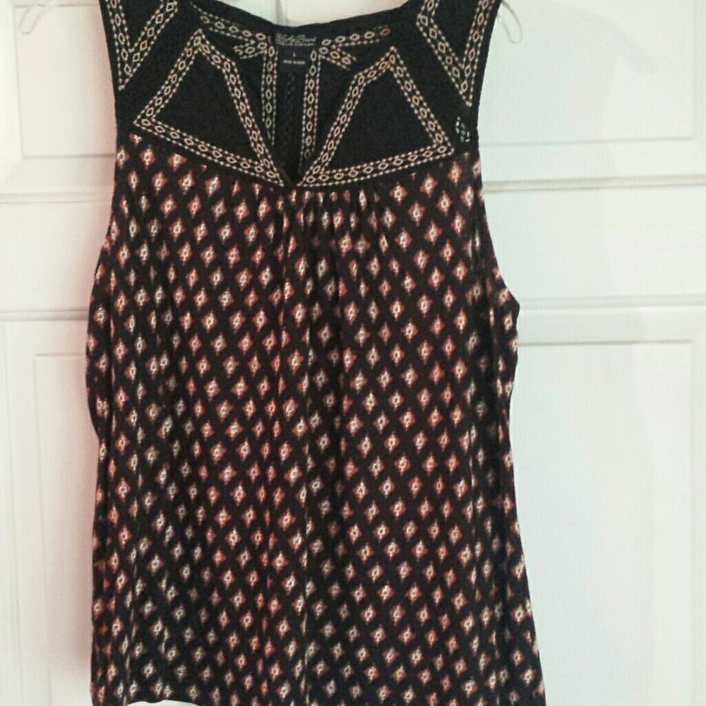 Sleeveless top