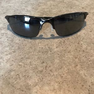 Men's Oakley sun glasses