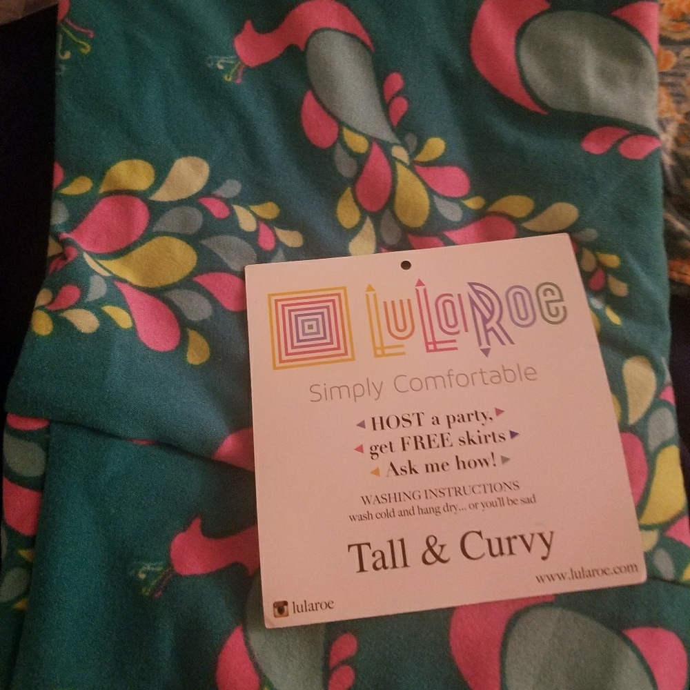TC leggings peacock pattern