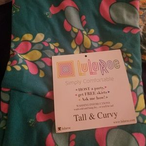 TC leggings peacock pattern