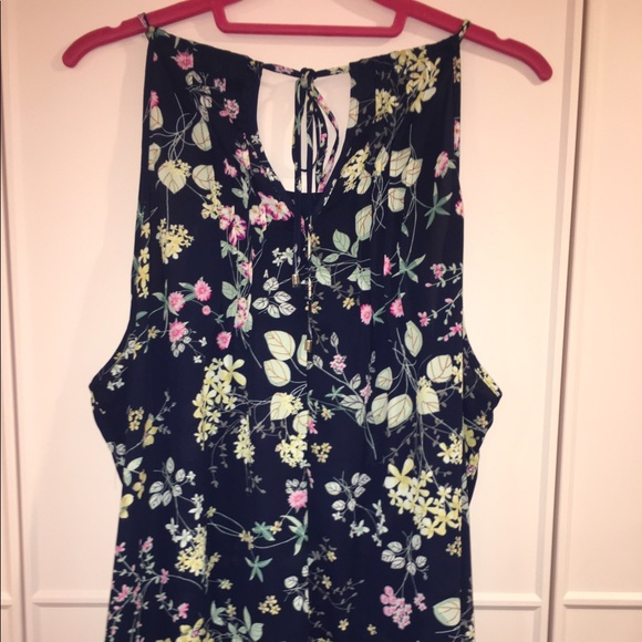 NY&C Floral Pleated Tie Back Tank - Picture 4 of 4