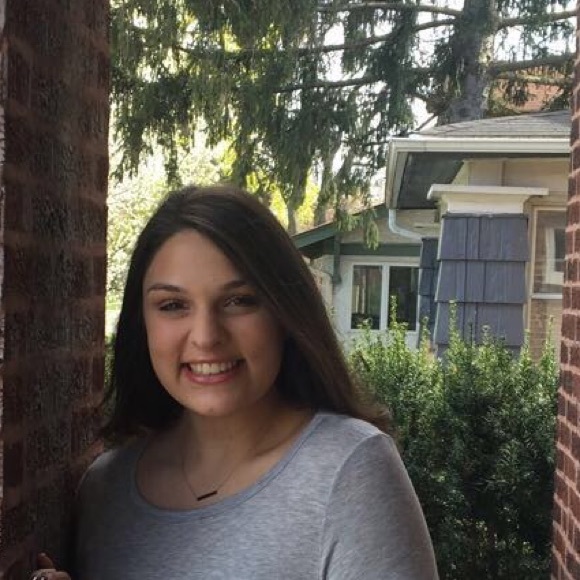 Meet your Posher, Alissa - Picture 1 of 1