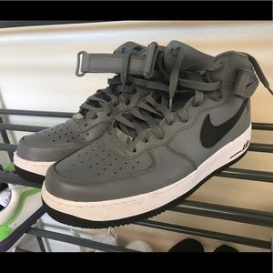 Nike Air Force 1 Mid