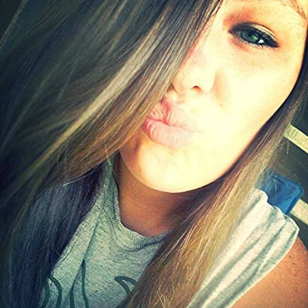 Meet your Posher, Elaina