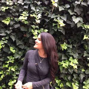 Meet your Posher, Valentina