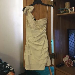White one shoulder body con dress
