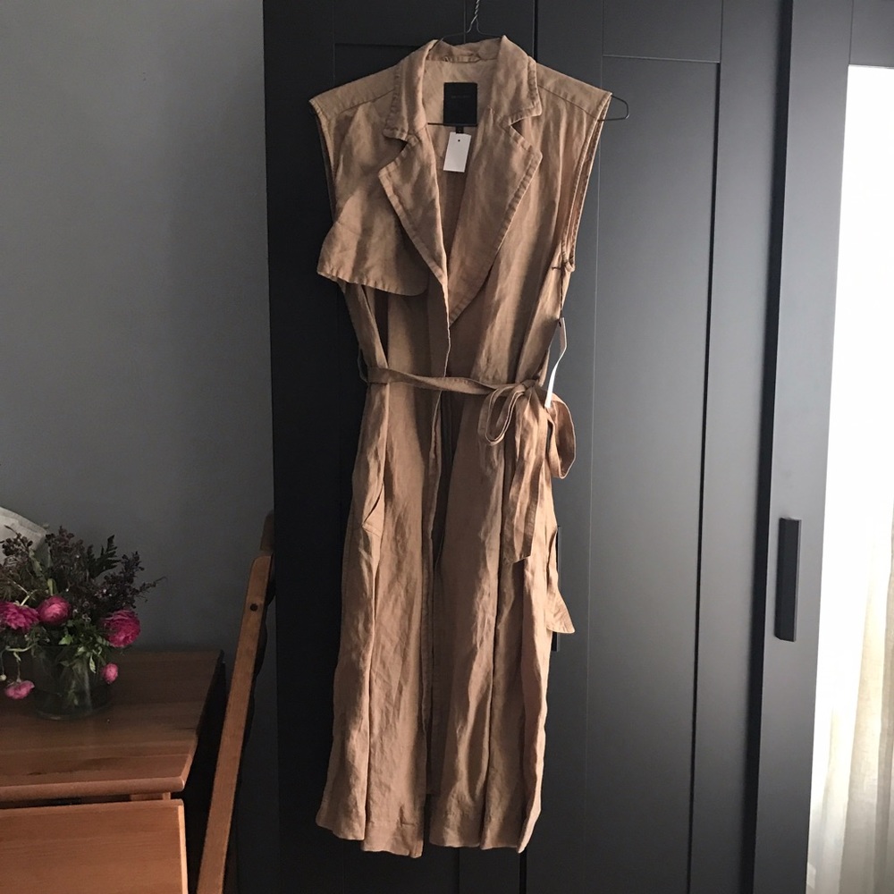 Pas de Calais // Long sleeveless trench vest