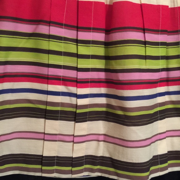 Ann Taylor Loft Sz 2 Mini Skirt - Picture 2 of 4