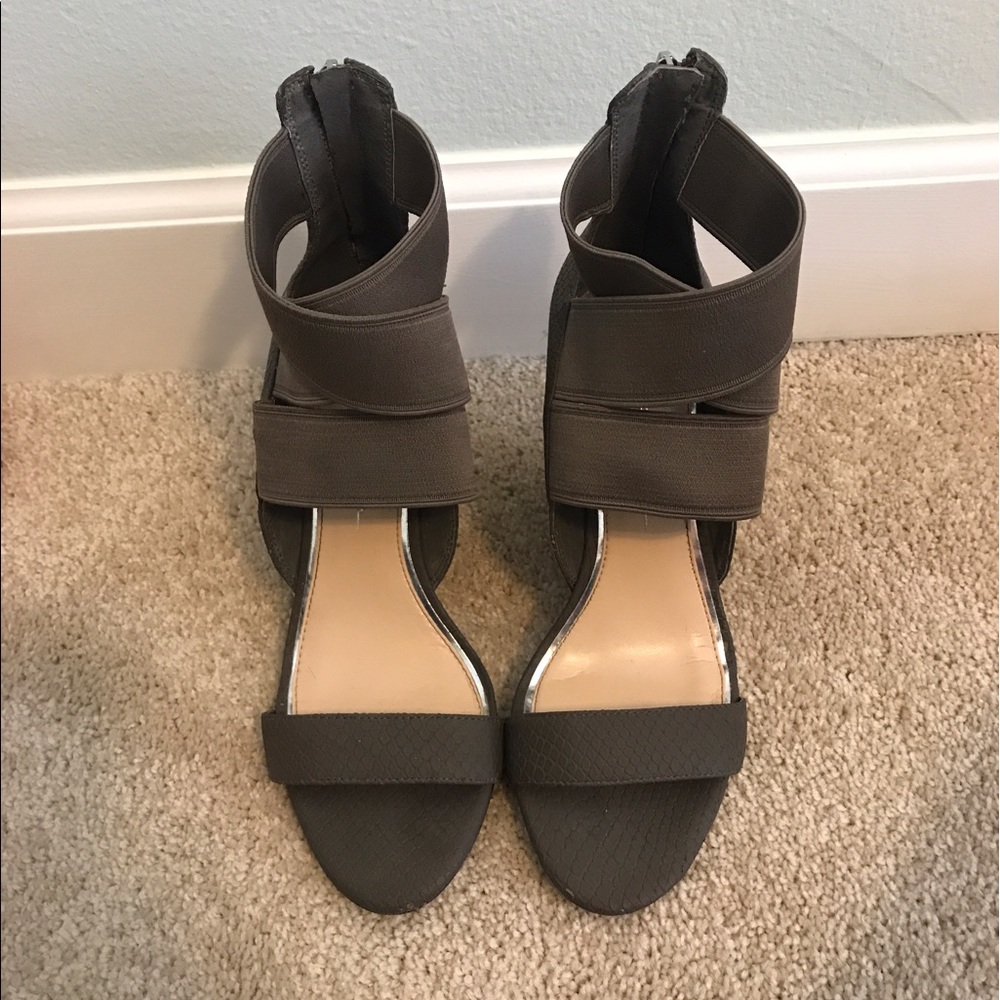 Jessica Simpson wedges