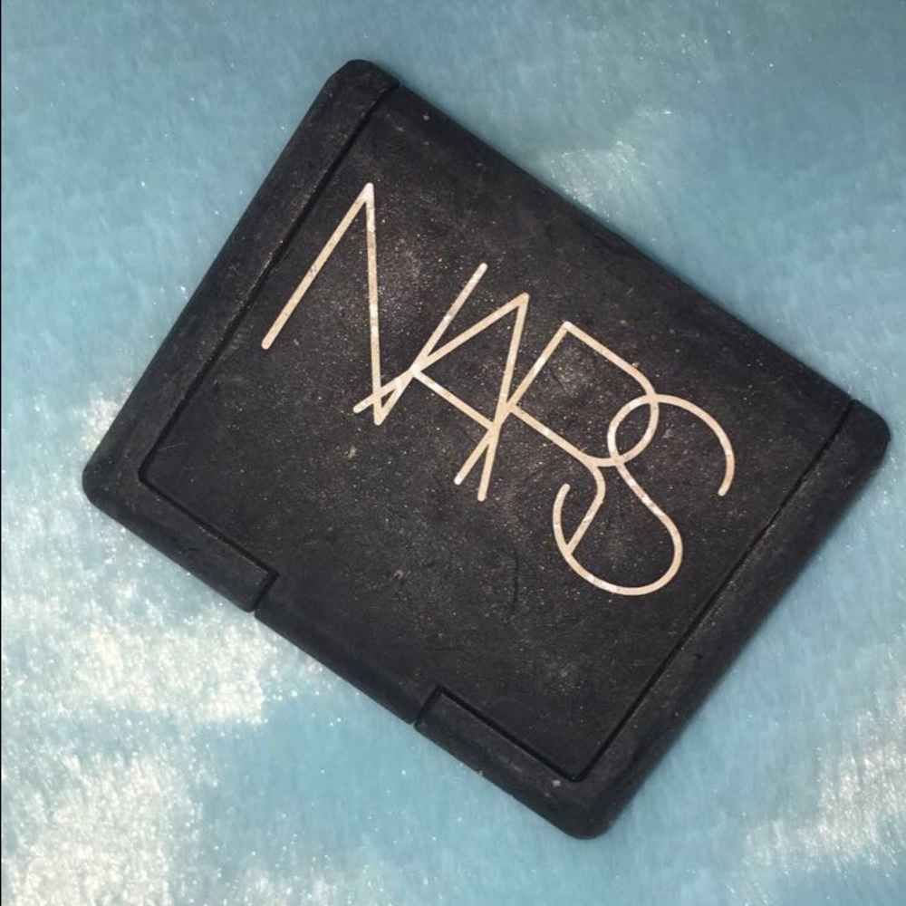 NARS "silent night" single eyeshadow