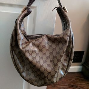 Authentic Like New Gucci Shoudler bag